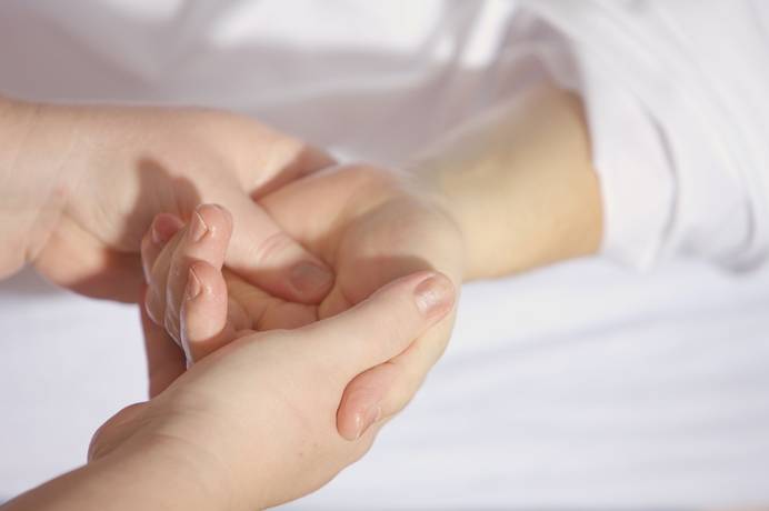 Quelle: treatment-1327811_andreas160578_pixabay_pfarrbriefservice.jpg